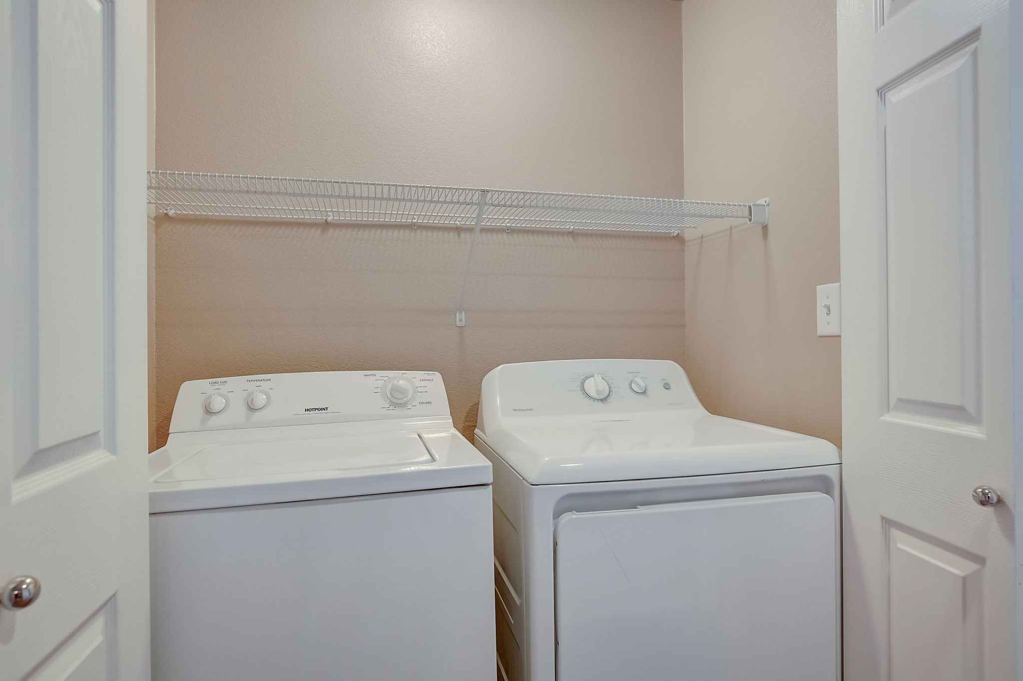 Apartment Unit Washer Dryer